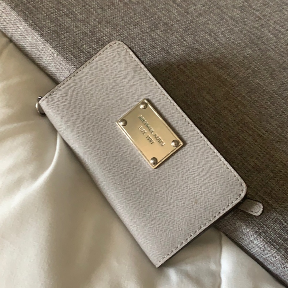 Michael Kor’s wallet
